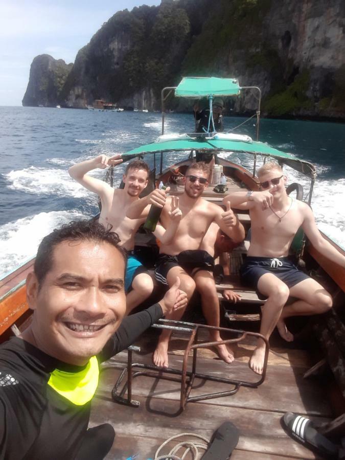 Hangover Hostel Kepulauan Phi Phi Bagian luar foto